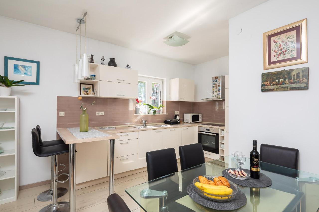 Boja Nel Blu Appartement Stanici Buitenkant foto